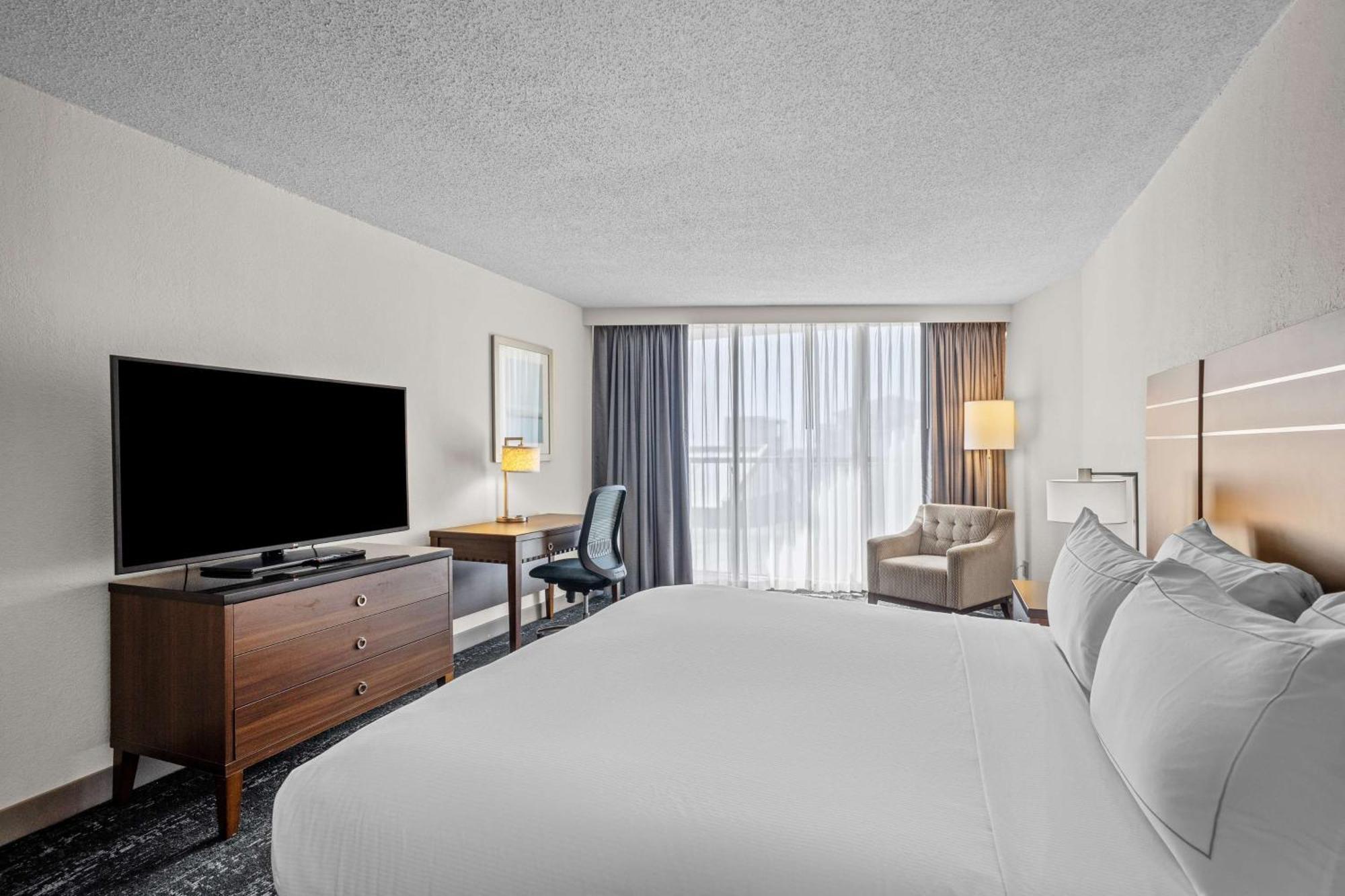 Doubletree By Hilton Atlantic Beach Oceanfront Exterior photo