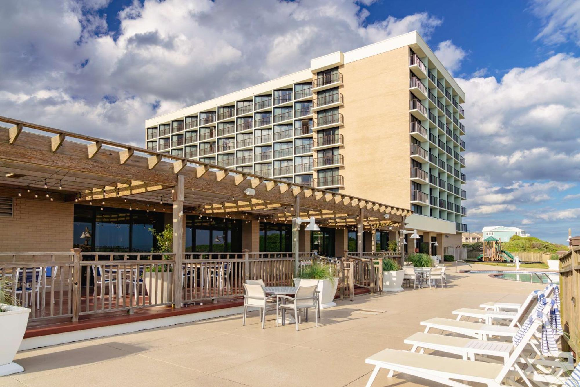 Doubletree By Hilton Atlantic Beach Oceanfront Exterior photo